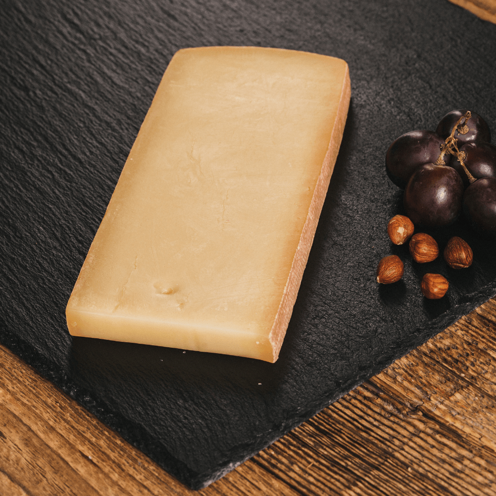 Bergkäse 24 Monate gereift – 300 g | Österreichischer Hartkäse aus Heumilch | Laktosefrei - kumitzbervg.com