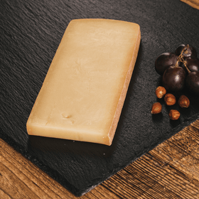 Bergkäse 24 Monate gereift – 300 g | Österreichischer Hartkäse aus Heumilch | Laktosefrei - kumitzbervg.com